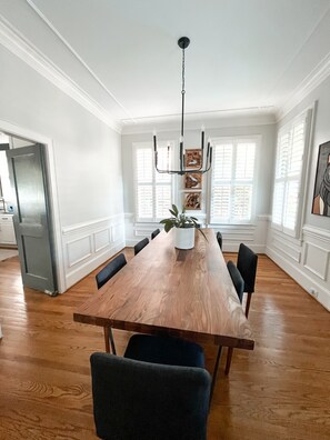 Dining - 6-bedroom Home in Heart of Dilworth in Charlotte (Charlotte)