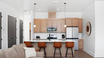 House, Multiple Beds (Highball Heaven) | Interior