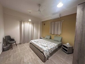 3 室のベッドルーム、アイロン / アイロン台、WiFi、ベッドシーツ