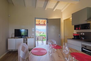 Dining - Dimora Bollicine - One Bedroom Apartment, Sleeps 4 (Corte Franca)