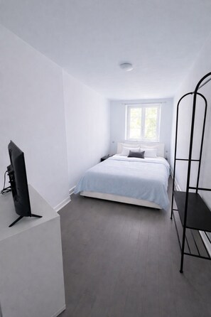 1 bedroom, iron/ironing board, WiFi, bed sheets