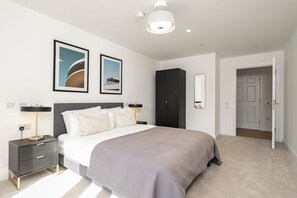 2 slaapkamers, een strijkplank/strijkijzer, rolstoeltoegang