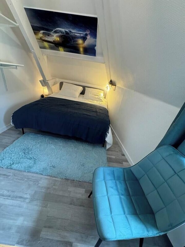 4 bedrooms, iron/ironing board, travel cot, WiFi