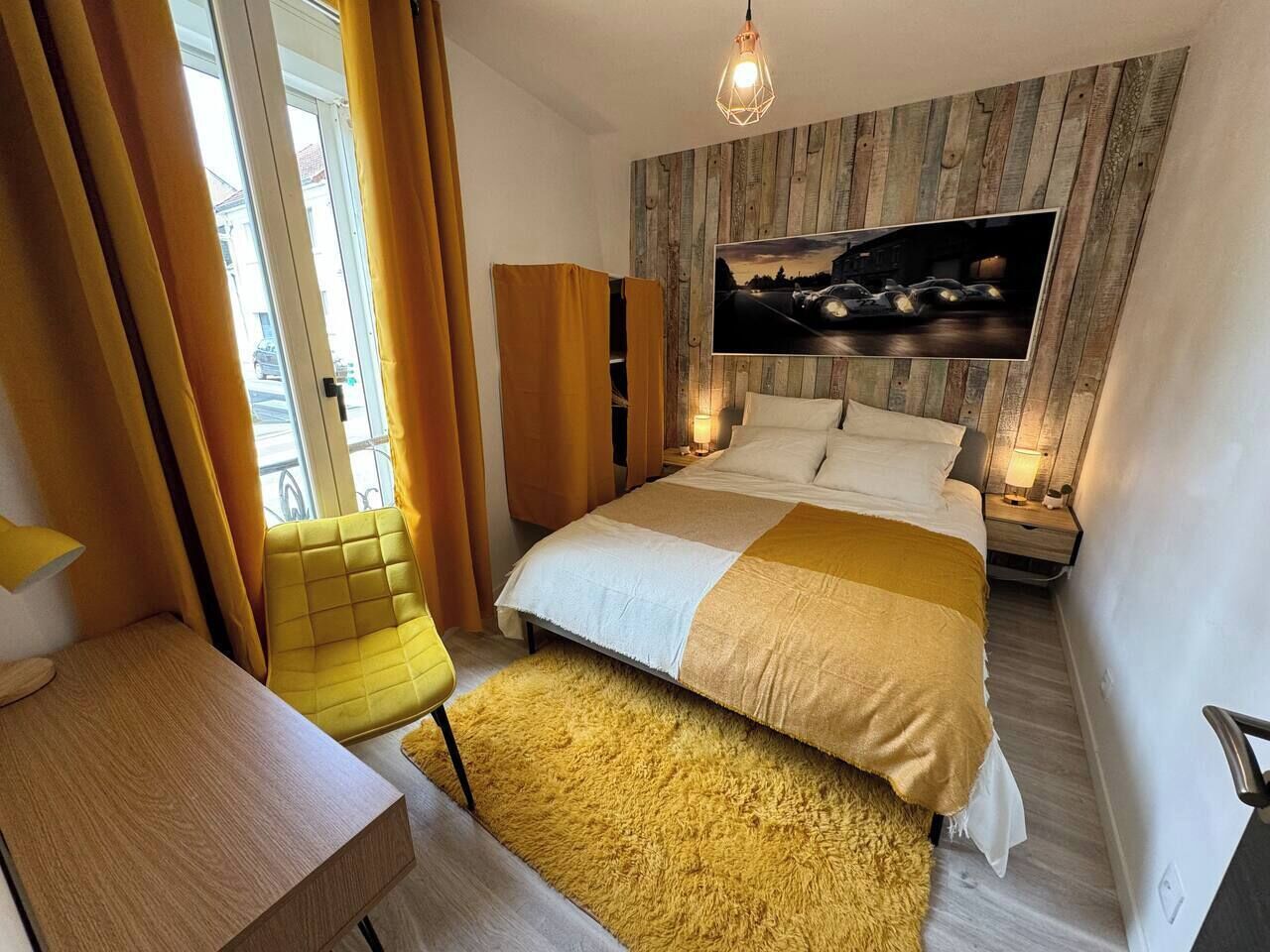 5 bedrooms, iron/ironing board, travel crib, WiFi