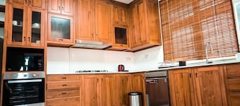 U & S Luxury Apartments Ltd 3