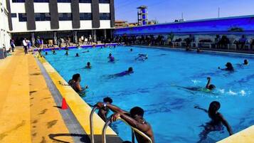 Piscina all'aperto