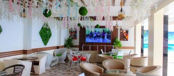 SNL Hotel & Gardens
