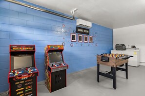 Games room - 10 Minutes to Disney! Villa with Pool & Game Room (Kissimmee)