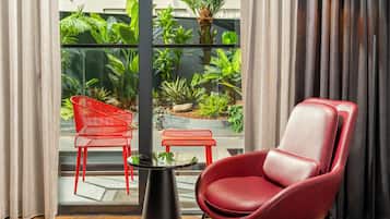 Premium bedding, down comforters, free cribs/infant beds, bed sheets