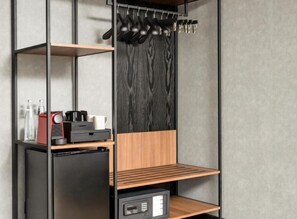 Premium bedding, down comforters, free cribs/infant beds, bed sheets