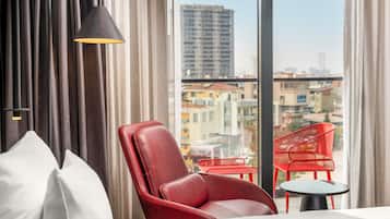 Ropa de cama de alta calidad, cubrecamas y cunas gratuitas