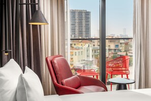 ห้องพรีเมียม, ระเบียง | เครื่องนอนระดับพรีเมียม, ผ้านวมขนเป็ด, เปล/เตียงเด็กอ่อน (ฟรี)