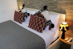 Deluxe Double Room, Courtyard View | Free WiFi, wheelchair access - BB Tortona (Milan)