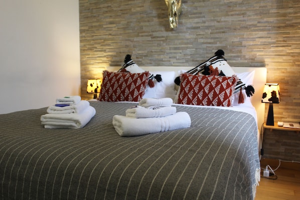 Deluxe Double Room, Courtyard View