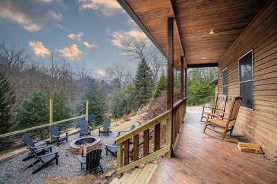 680 Steps to Lake- Sleeps 16- Ultimate GameRoom-15 min NRG