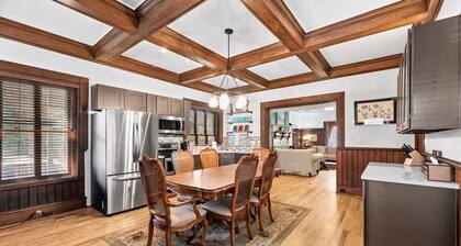 Cap Hill 2BR • Character, Privacy & Garage Parking