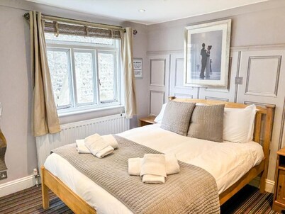 V Rooms Brunswick Square