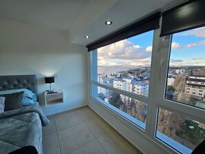 Apartment (Amanecer sereno) | Free WiFi - Torre O`Connor by InoutStays (San Carlos de Bariloche)