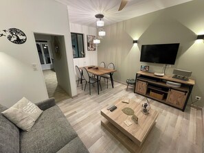 Smart TV, ping pong - Le Colibri -Country house in the heart of a quiet little village (1h from Paris) (Vinneuf)