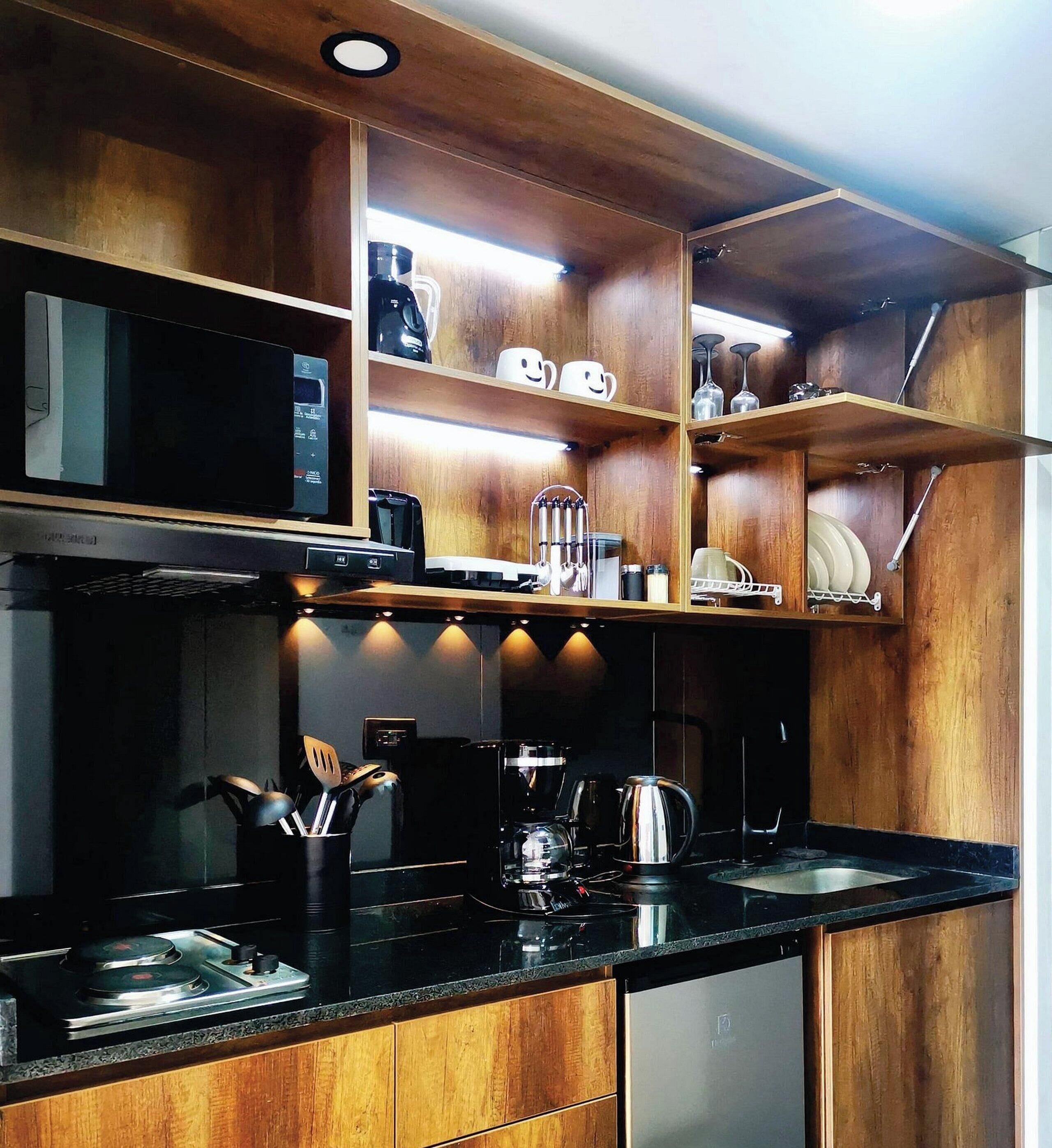 商务套房 | 私人厨房 | 电热水壶、烤面包机