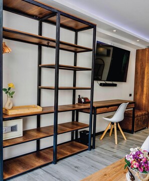 Business Suite | Interior - Epic Suite 212 Deluxe Aeropuerto (Pereira)