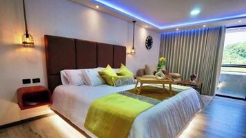 Business-Suite | Zimmersafe, schallisolierte Zimmer, BĂŒgeleisen/BĂŒgelbrett