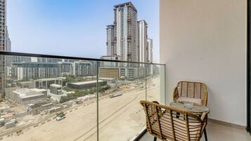 Deluxe Apartment, 2 Bedrooms, Kitchen, City View | Balcony