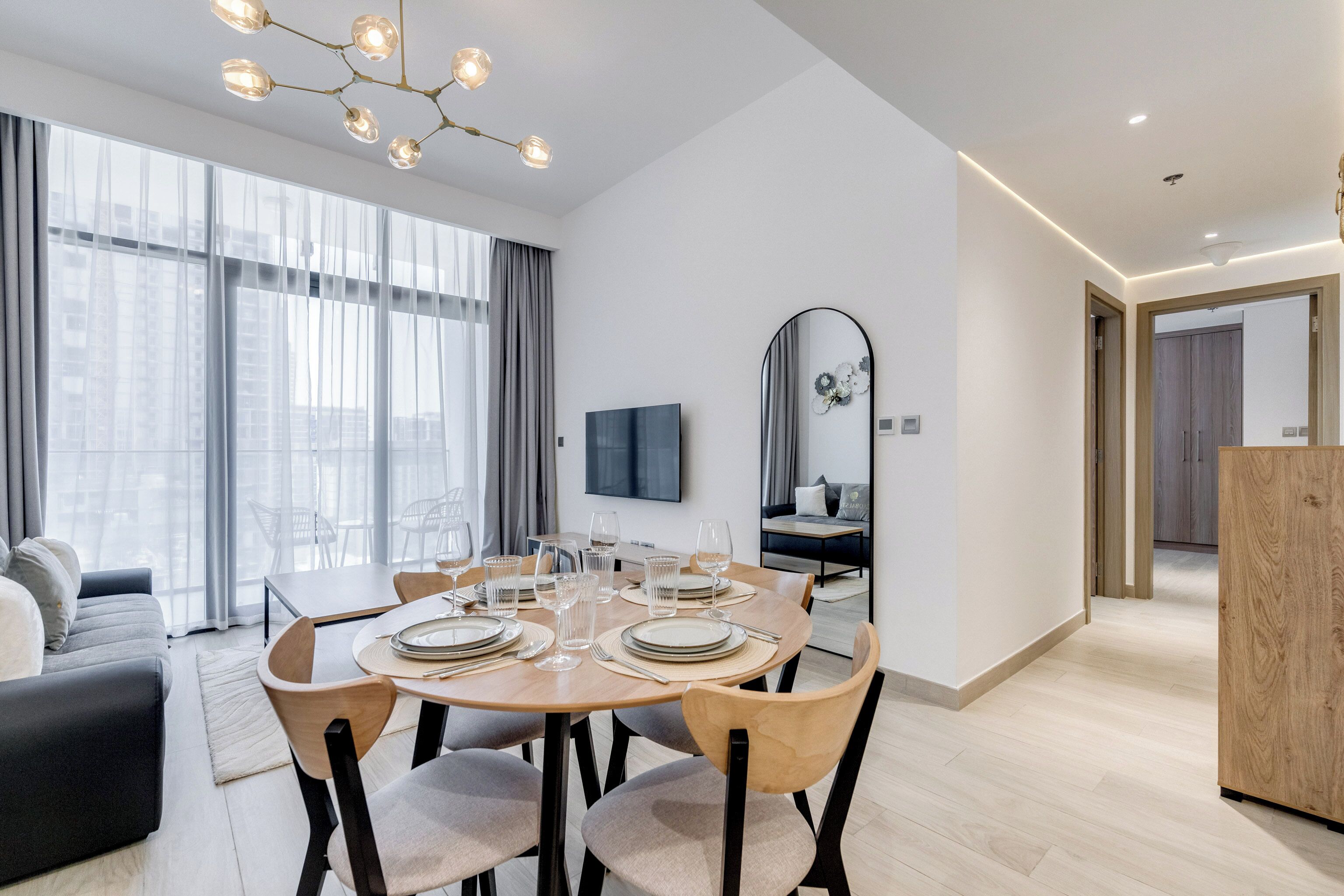 Deluxe Apartment, 2 Bedrooms, Kitchen, City View | Dining room