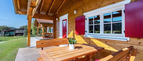 تناول الطعام بالخارج