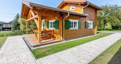 Chalet 'Wiesengrün' mit privater Terrasse und WLAN