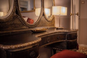 Elite Suite, Balcony, City View | Premium bedding, down duvets, minibar, in-room safe