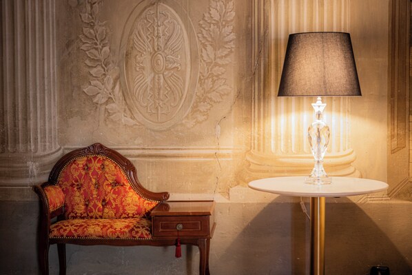 Royal suite, uitzicht op stad | Luxe beddengoed, donzen dekbedden, een minibar, een kluis op de kamer
