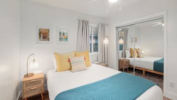 3 habitaciones, tabla de planchar con plancha, wifi y ropa de cama