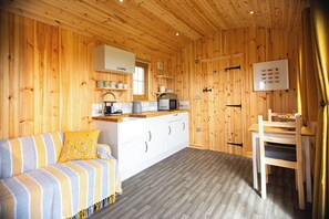 Interior - Head For the Hills Glamping - Skylark Shepherd's Hut (Carmarthen)