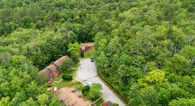 Rustic 1BR Retreat in the White Mountains