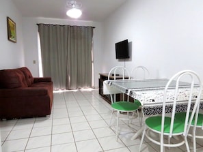 Family Apartment | Dining