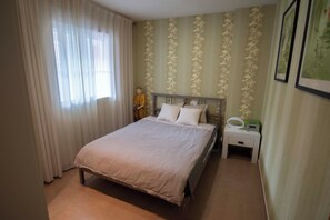 2 bedrooms, iron/ironing board, WiFi, bed sheets - The Great Azul (Altea)