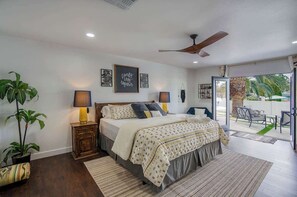 3 bedrooms, iron/ironing board, travel crib, free WiFi