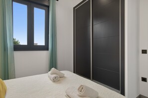 Ferros/tábuas de passar roupa, Wi-Fi, roupa de cama