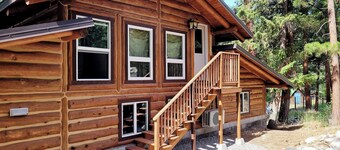 Cozy studio in delightful North Fork surrounded by National Forest.