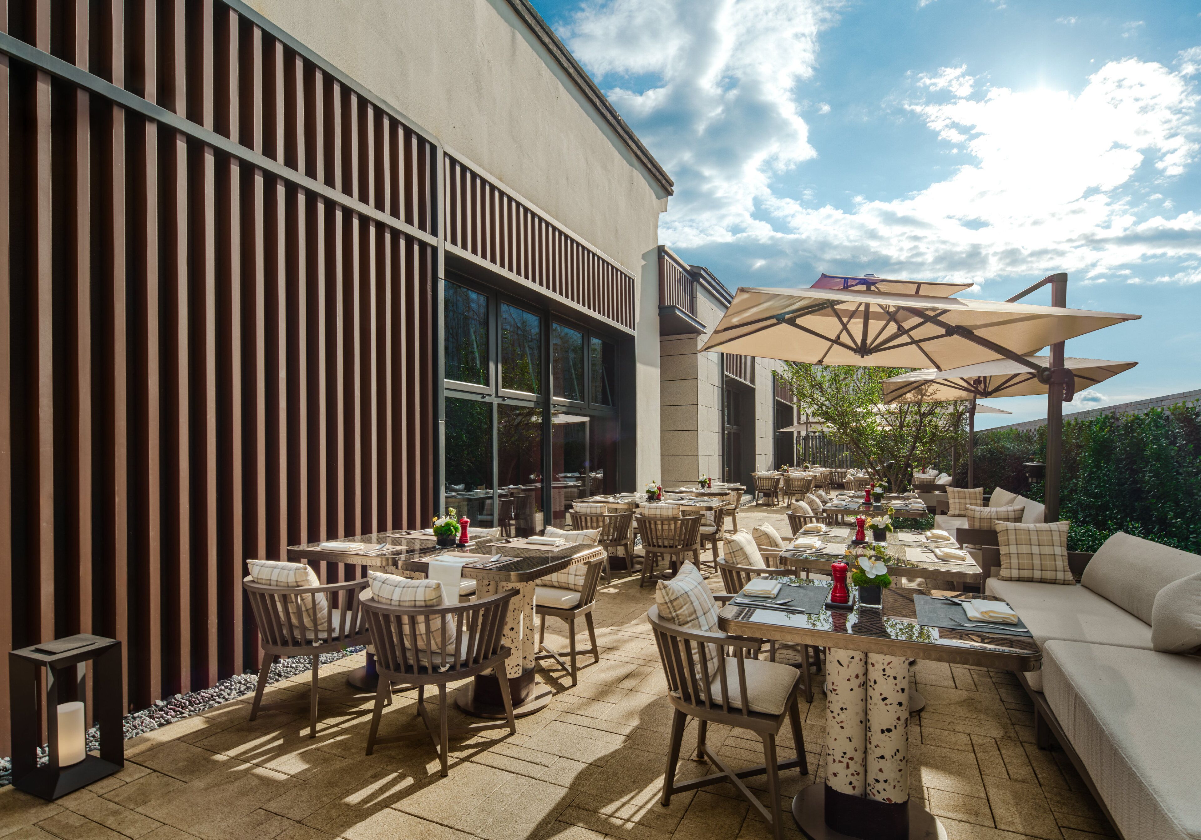 Breakfast, lunch, dinner served; local and international cuisine 