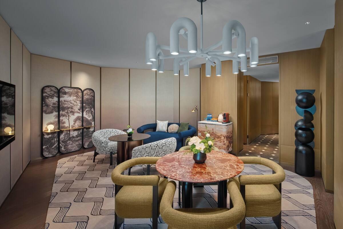 Suite, 1 Bedroom (Dining Areas) | Down comforters, minibar, in-room safe, blackout drapes