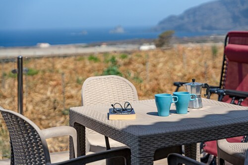 Ferienhaus 'Elvira' mit Meerblick, privater Terrasse und WLAN
