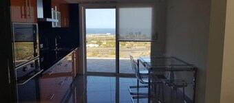 Maison de Vacances 'Miramar' avec Vue sur la Mer, Terrasse Privée et Wi-Fi