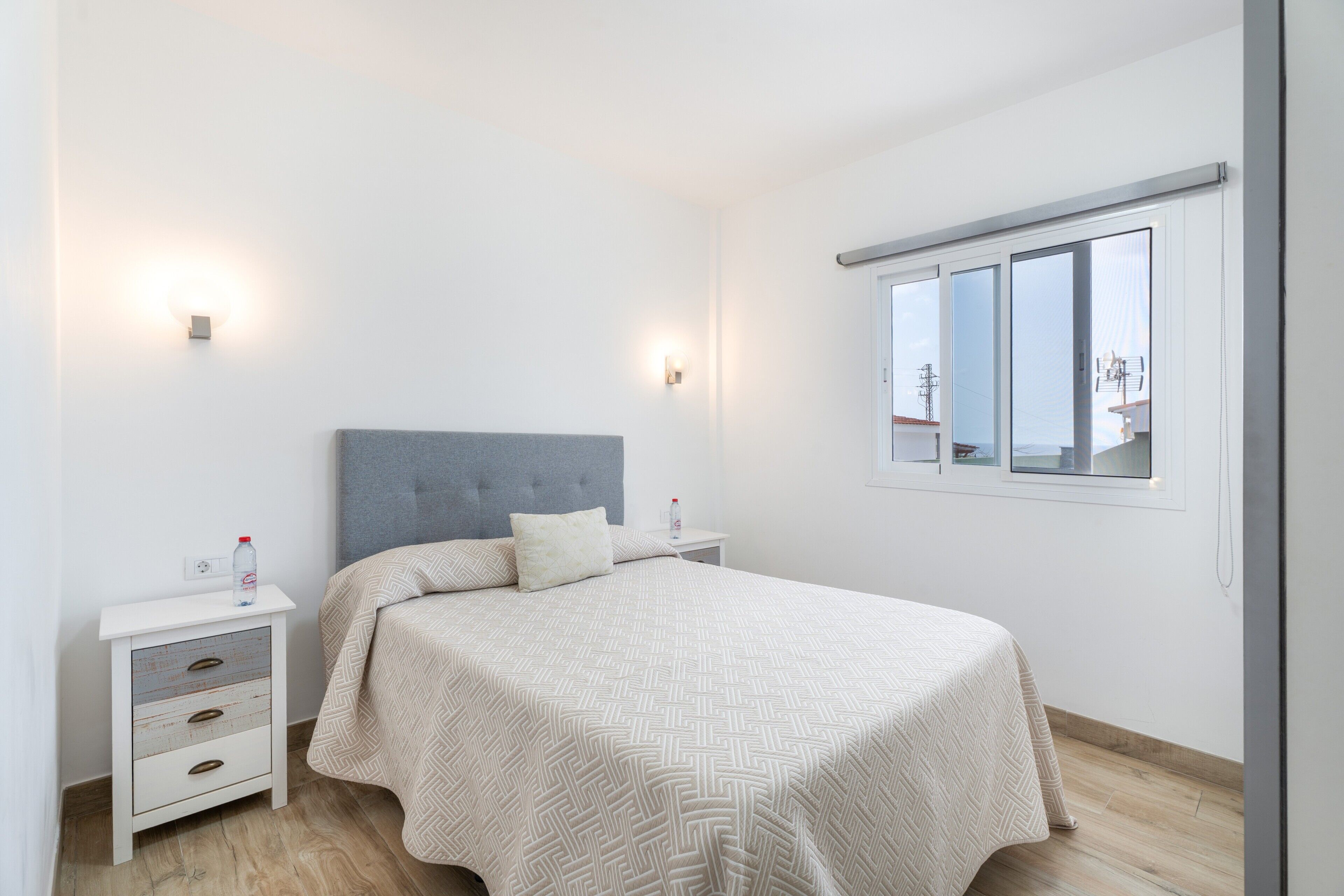 2 quartos, ferros/tábuas de passar roupa, Wi-Fi, roupa de cama