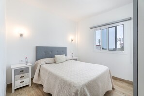 2 soverom, strykejern/-brett, wi-fi og sengetøy