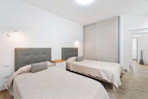 2 soverom, strykejern/-brett, wi-fi og sengetøy