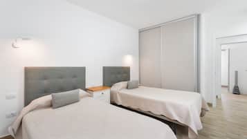 2 slaapkamers, een strijkplank/strijkijzer, wifi, beddengoed