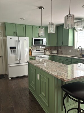 Microwave, oven, stovetop, dishwasher