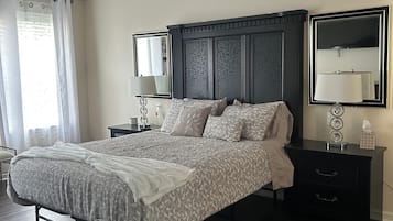 4 makuuhuonetta, silitysrauta/-lauta, Wi-Fi, vuodevaatteet